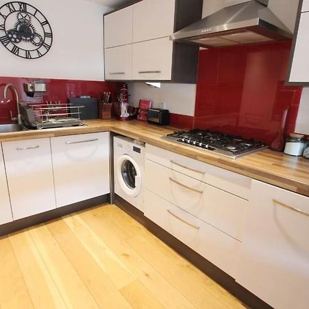 Spacious 2 Bed, 2 Bath Apartment -The Shore, Leith Эдинбург Экстерьер фото