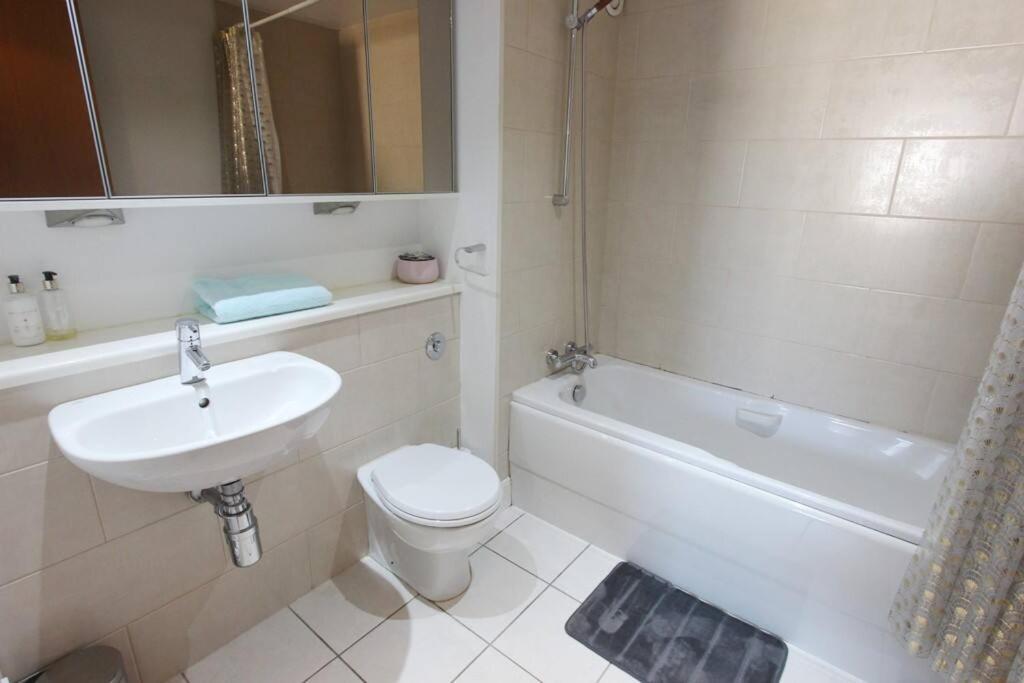Spacious 2 Bed, 2 Bath Apartment -The Shore, Leith Эдинбург Экстерьер фото