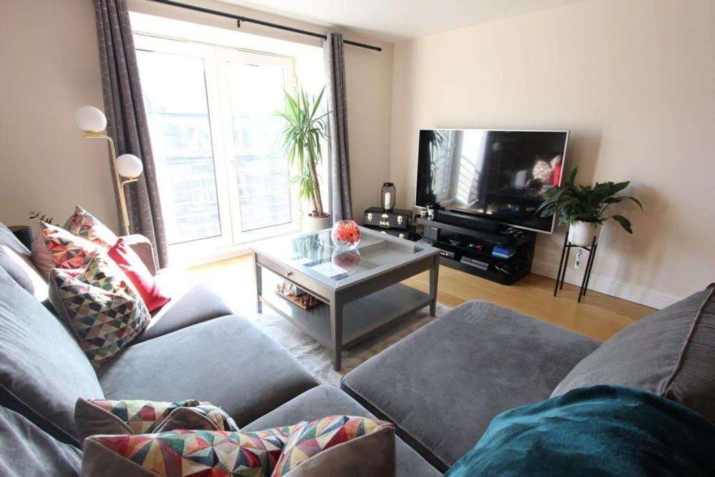 Spacious 2 Bed, 2 Bath Apartment -The Shore, Leith Эдинбург Экстерьер фото