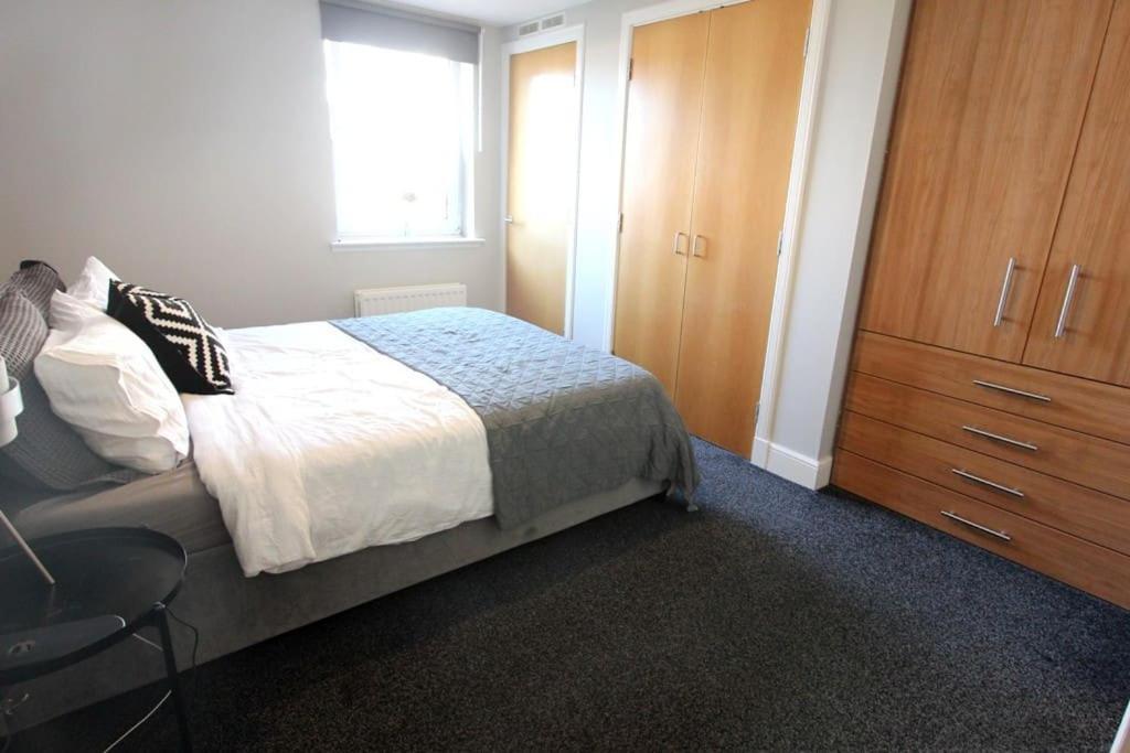 Spacious 2 Bed, 2 Bath Apartment -The Shore, Leith Эдинбург Экстерьер фото