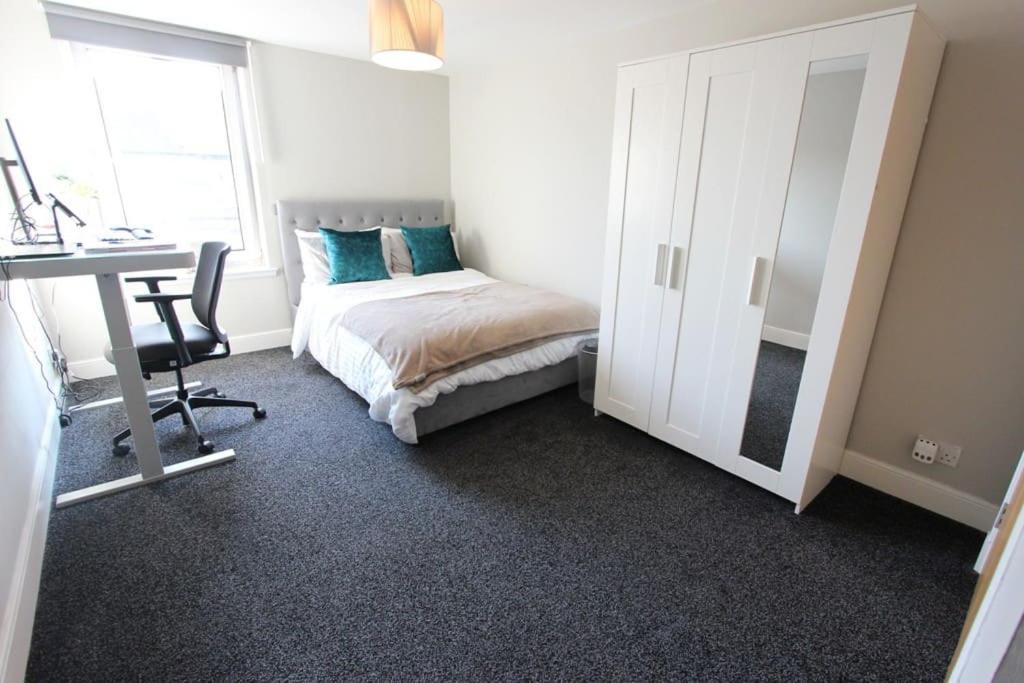 Spacious 2 Bed, 2 Bath Apartment -The Shore, Leith Эдинбург Экстерьер фото